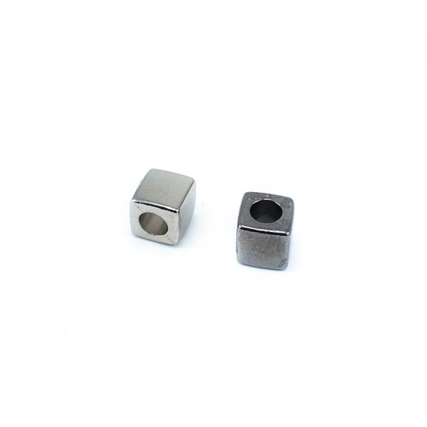 Cord End Cube Shape Tie 5 mm Diameter E 1804
