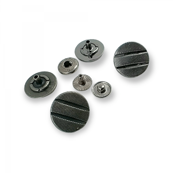 Estetik Çizgilerle Süslenmiş Çıtçıt Düğme 17 mm - 28 boy E 1428